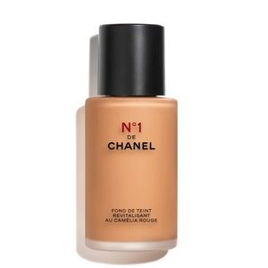 Chanel No1 Revitalizing Foundation BR102